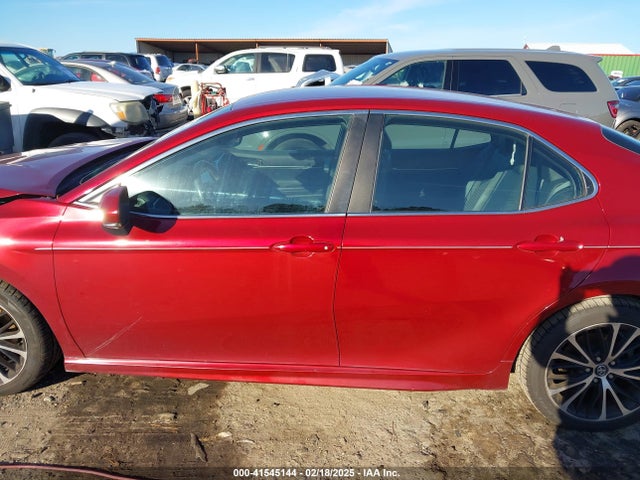 4T1B11HKXJU611094 Toyota CAMRY SE