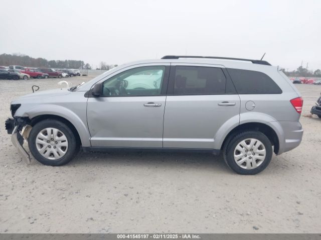 3C4PDCAB9JT520769 Dodge JOURNEY SE