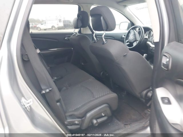 3C4PDCAB9JT520769 Dodge JOURNEY SE