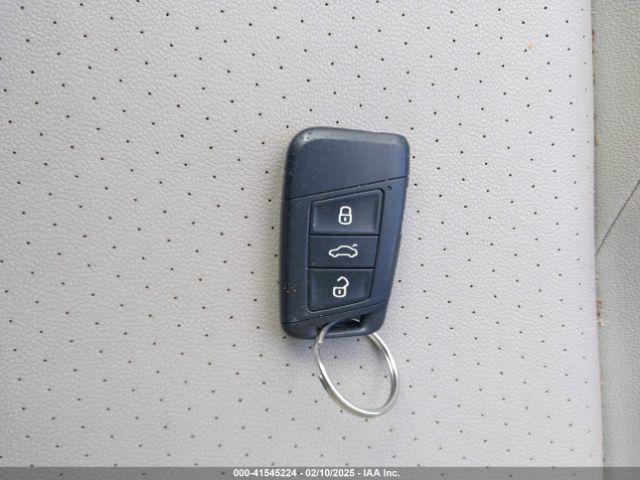 3VWN57BU0LM099658 Volkswagen Jetta 1.4t R-line/1.4t S
