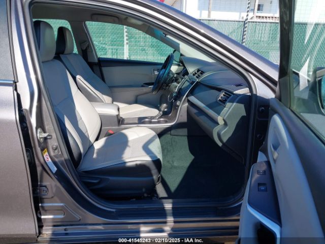 4T1BF1FK1HU425412 Toyota CAMRY SE