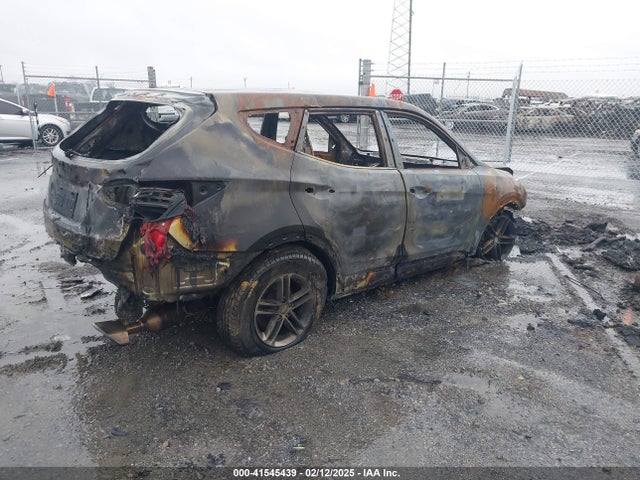 5XYZTDLB5JG555864 Hyundai Santa Fe Sport 2.4l