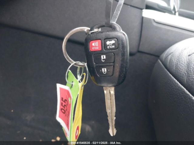 4T1BF1FK0EU734672 Toyota CAMRY SE