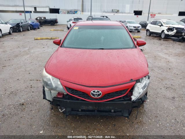 4T1BF1FK0EU734672 Toyota CAMRY SE