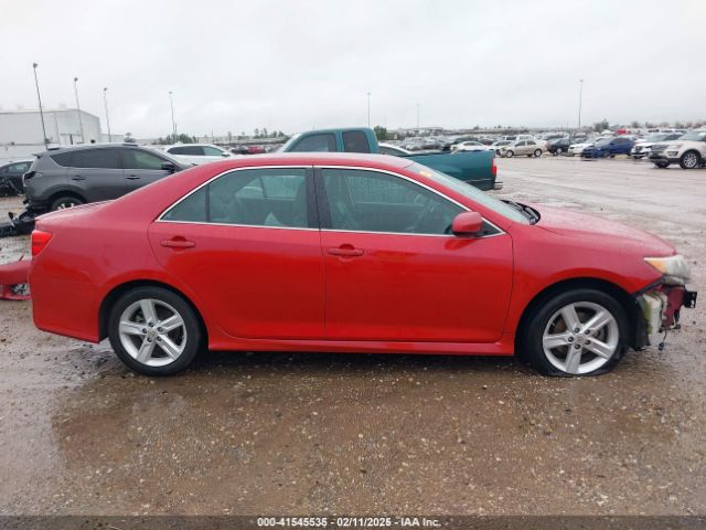 4T1BF1FK0EU734672 Toyota CAMRY SE