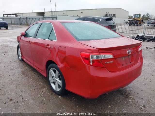 4T1BF1FK0EU734672 Toyota CAMRY SE