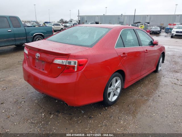 4T1BF1FK0EU734672 Toyota CAMRY SE