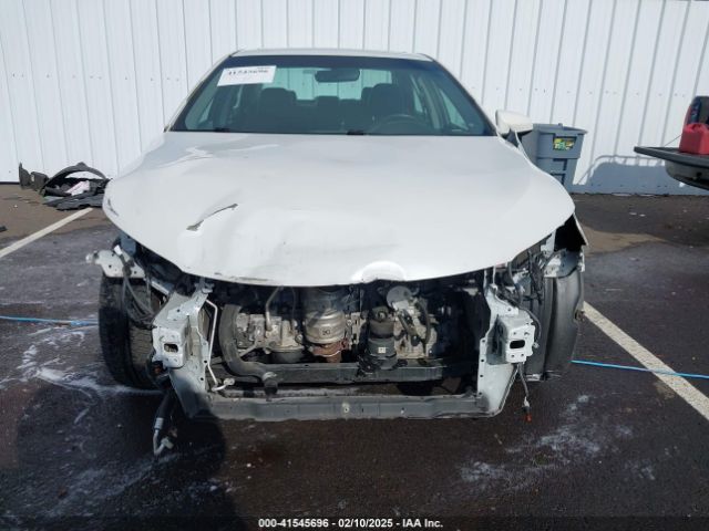 4T1BF1FK0GU123625 Toyota CAMRY SE