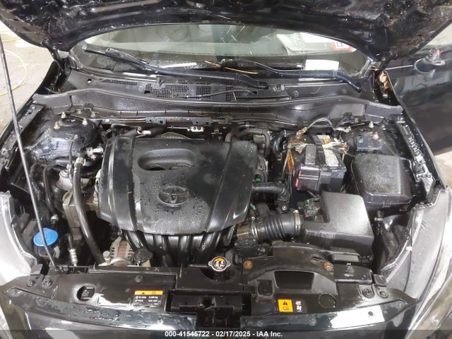 3MYDLBYV5HY152461 Toyota YARIS IA