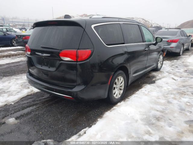 2019 CHRYSLER PACIFICA 2C4RC1BG2KR715353 Photo 3