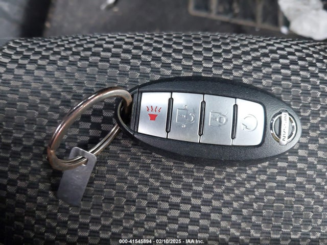 JN1BJ1CR9HW131896 Nissan Rogue Sport Sv