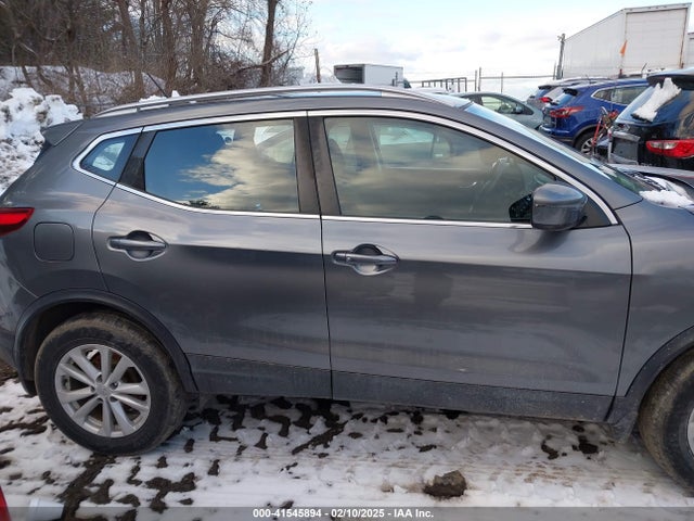 JN1BJ1CR9HW131896 Nissan Rogue Sport Sv
