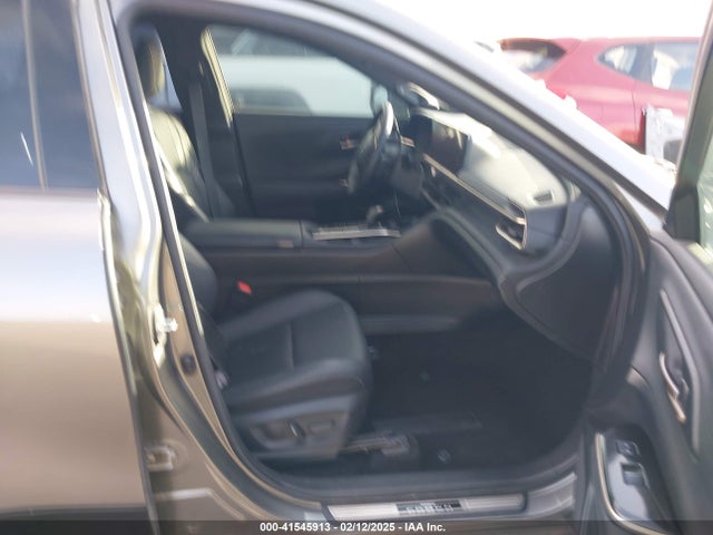 JTDAFAAF2R3006373 Toyota Crown Platinum