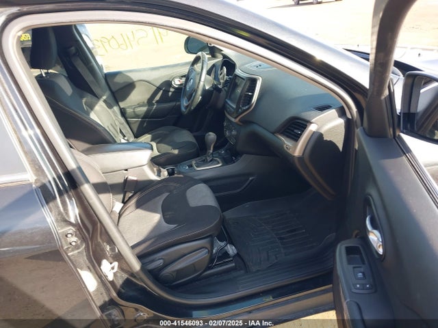 Jeep Cherokee Latitude 2014 1C4PJMCB0EW185929 Image 5