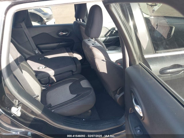 Jeep Cherokee Latitude 2014 1C4PJMCB0EW185929 Image 8