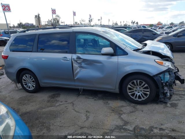 5TDYZ3DC6HS809784 Toyota Sienna Xle/limited