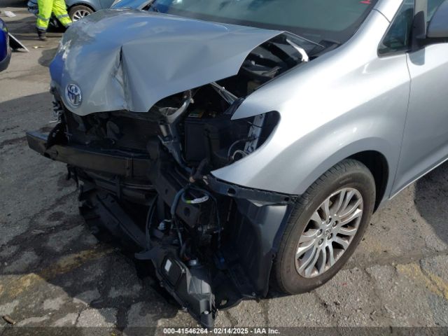 5TDYZ3DC6HS809784 Toyota Sienna Xle/limited