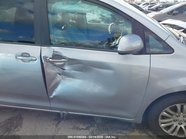 5TDYZ3DC6HS809784 Toyota Sienna Xle/limited
