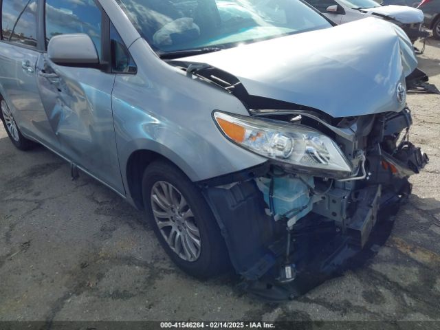 5TDYZ3DC6HS809784 Toyota Sienna Xle/limited