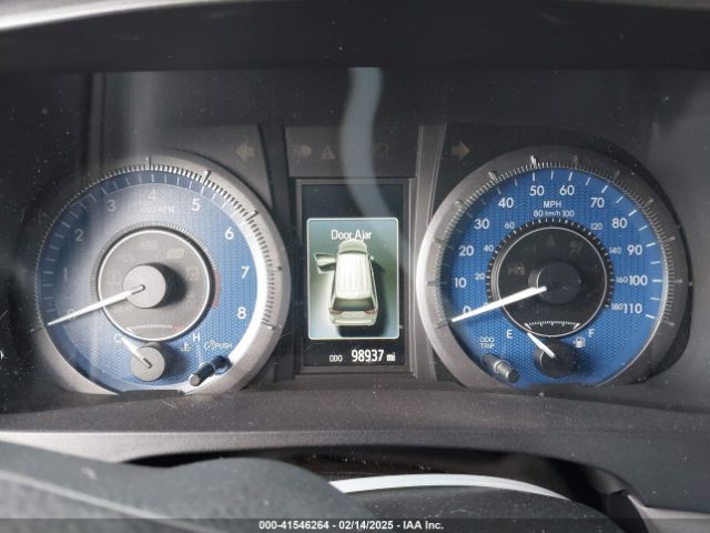 5TDYZ3DC6HS809784 Toyota Sienna Xle/limited