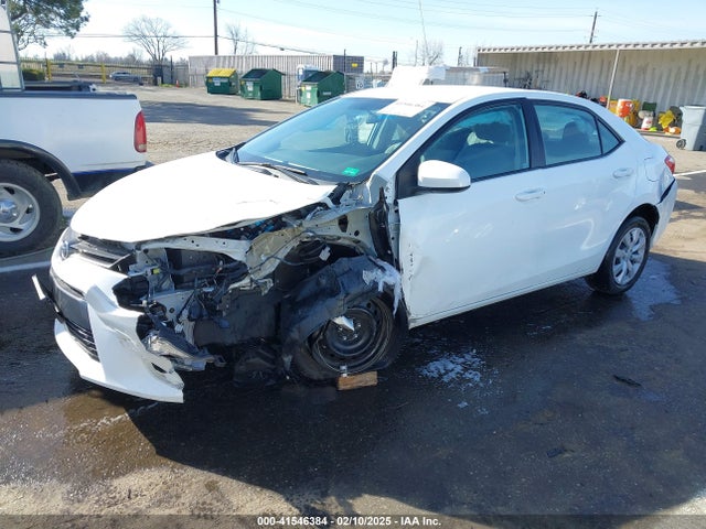 Toyota COROLLA LE 2015 5YFBURHEXFP330518 Image 2