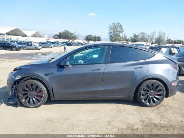 7SAYGDEF5PF823122 Tesla Model Y Performance Dual Motor All-wheel Drive