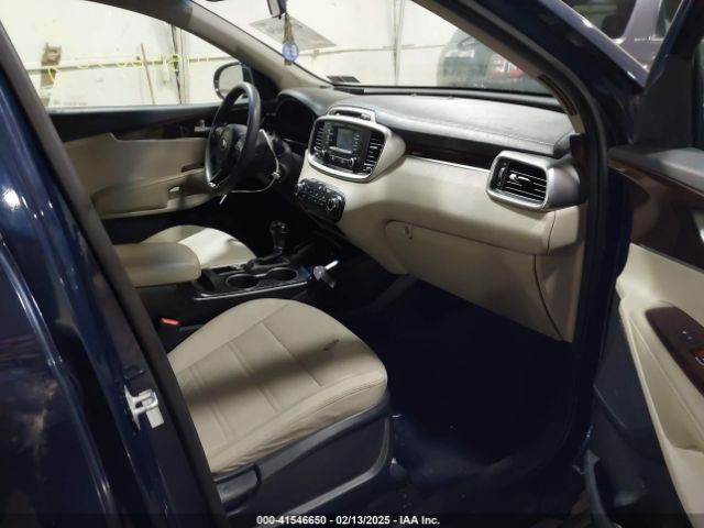 5XYPGDA59HG195257 KIA Sorento 3.3l Lx