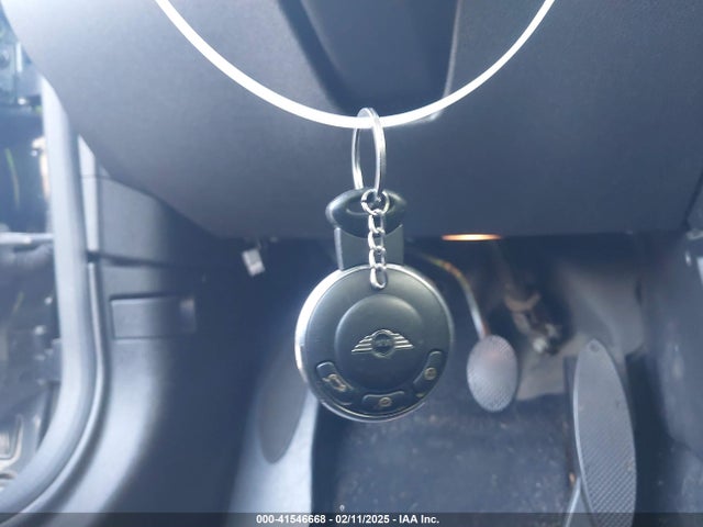 2008 MINI COOPER WMWMF335X8TU64252 Photo 10