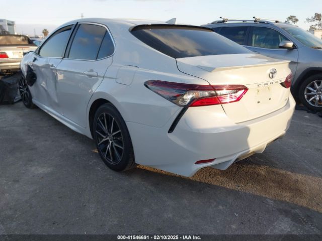 2022 TOYOTA CAMRY 4T1G11AKXNU017689 Photo 2