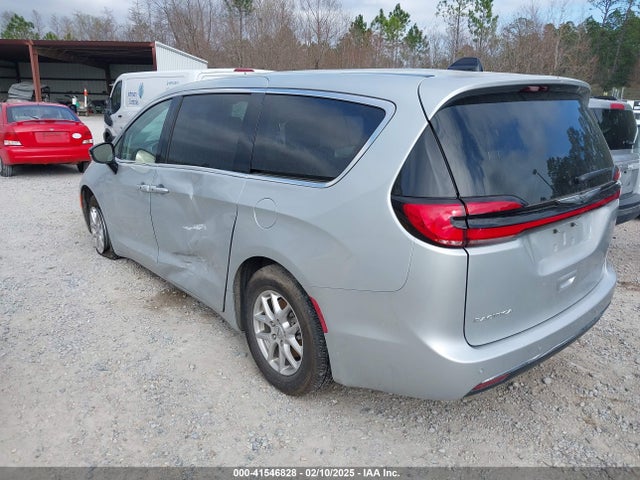 Chrysler Pacifica Touring L 2024 2C4RC1BG7RR129502 Image 3