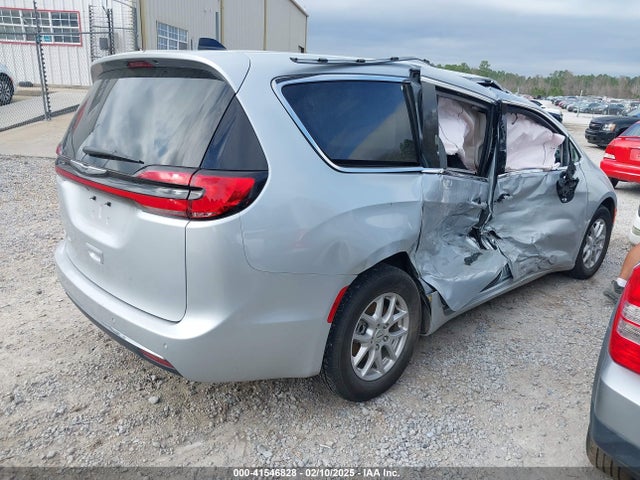 Chrysler Pacifica Touring L 2024 2C4RC1BG7RR129502 Image 4