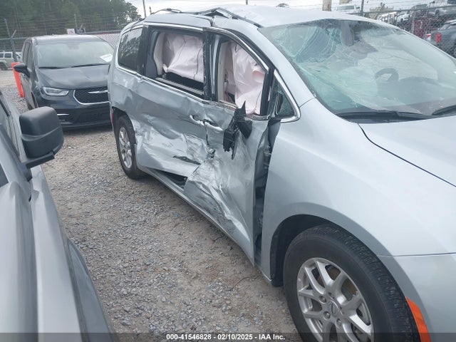 Chrysler Pacifica Touring L 2024 2C4RC1BG7RR129502 Image 6