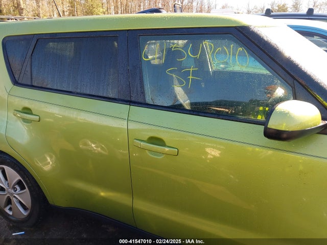 KIA Soul 2015 KNDJN2A2XF7789632 Image 13