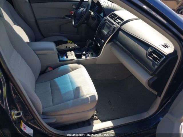 4T1BD1FKXGU195616 Toyota Camry Hybrid Le