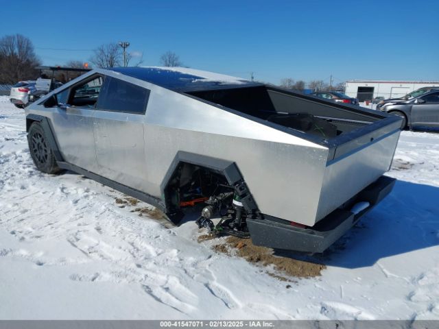 7G2CEHED5RA033304 Tesla Cybertruck