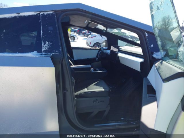 7G2CEHED5RA033304 Tesla Cybertruck