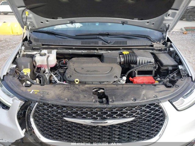 Chrysler Pacifica Touring L 2024 2C4RC1BGXRR148464 Image 10