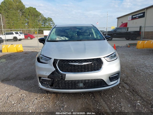 Chrysler Pacifica Touring L 2024 2C4RC1BGXRR148464 Image 12