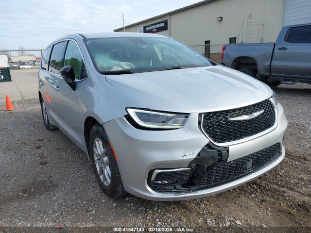 Chrysler Pacifica Touring L 2024 2C4RC1BGXRR148464 Image 6