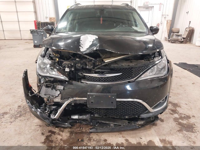 Chrysler Pacifica Touring-l 2017 2C4RC1BG0HR627409 Image 12