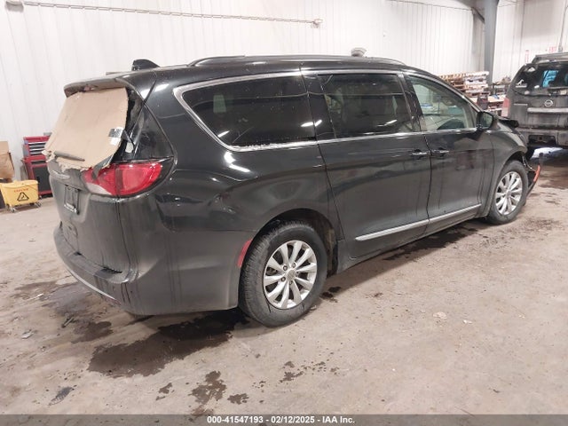 Chrysler Pacifica Touring-l 2017 2C4RC1BG0HR627409 Image 4