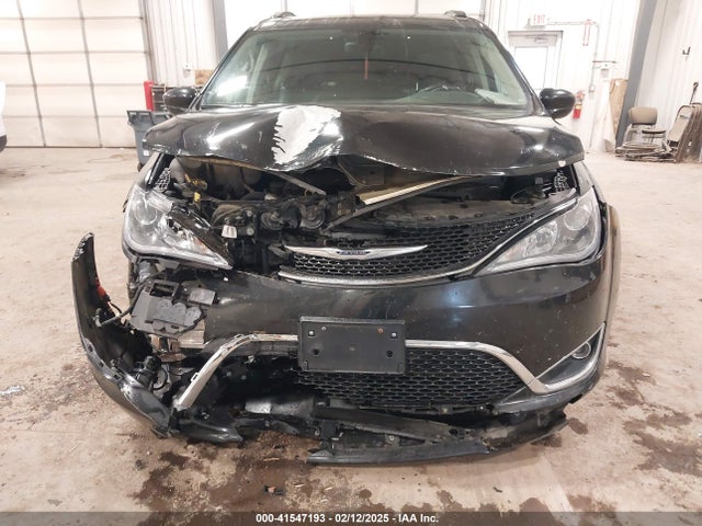Chrysler Pacifica Touring-l 2017 2C4RC1BG0HR627409 Image 6