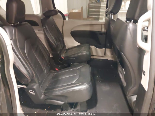 Chrysler Pacifica Touring-l 2017 2C4RC1BG0HR627409 Image 8