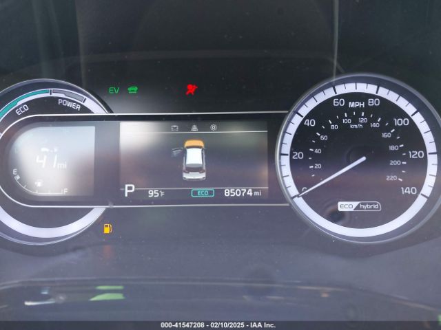 KNDCB3LC1M5476071 KIA Niro Lxs