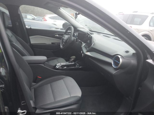 KL77LHE27RC237608 Chevrolet Trax Fwd Lt