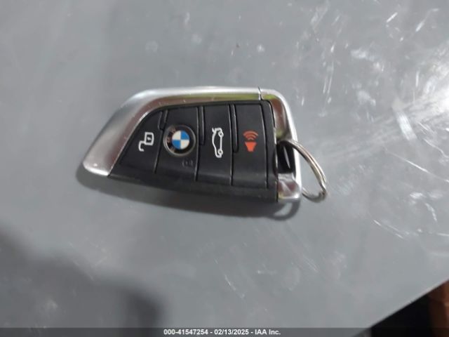 3MW5R1J58K8B02003 BMW 330I