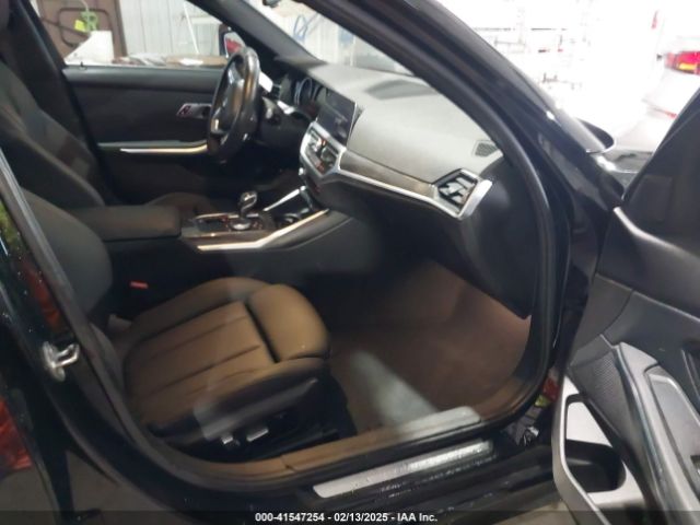 3MW5R1J58K8B02003 BMW 330I