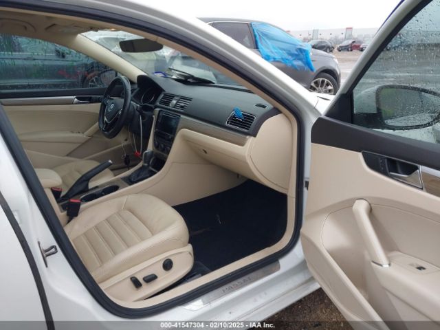 1VWCT7A35HC039972 Volkswagen Passat 1.8t Sel Premium