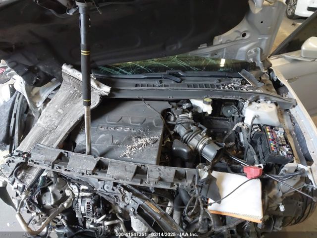 1LN6L9PK3J5602419 Lincoln Continental Premiere