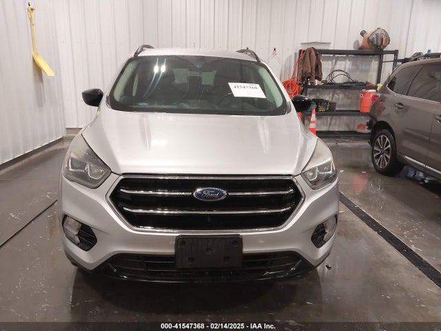 1FMCU9GD9HUA03980 Ford ESCAPE SE